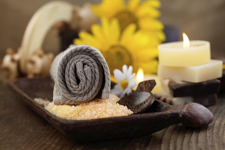 Indulge in a tranquil retreat featuring soothing aromas and lush textures that enhance relaxation setting the perfect stage for your Arabian Rassoul Body Wrap and rejuvenating spa experience.